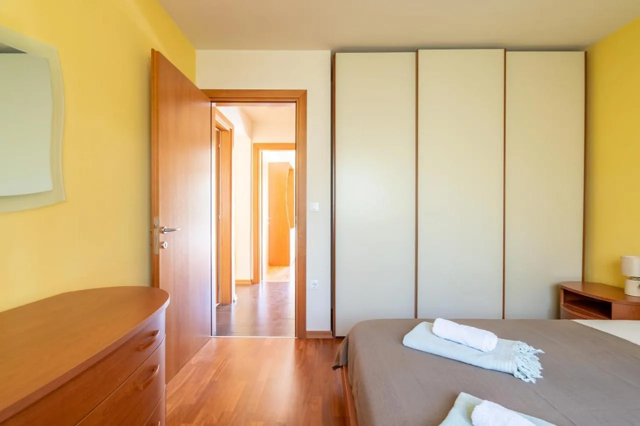 Orange Apartment With Pool & Garden Tar-Vabriga 0*,